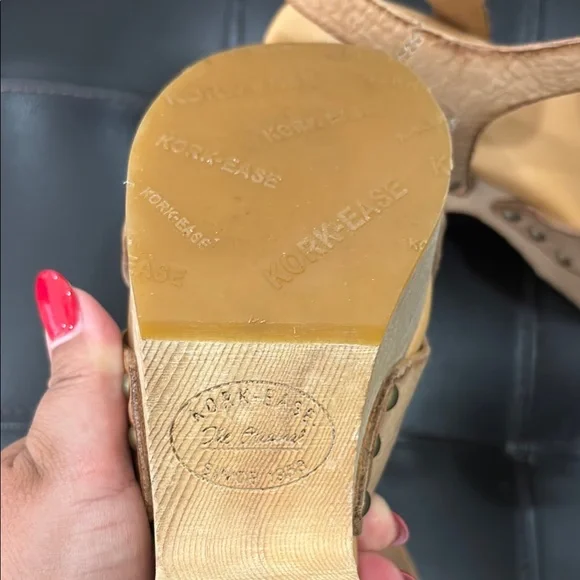 Kork-Ease Tan Platform Sandals - Picture 3 of 4